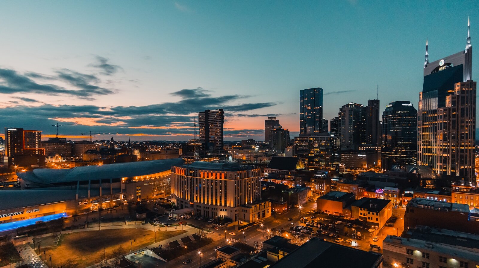 Nashville, Tennessee skyline at dawn